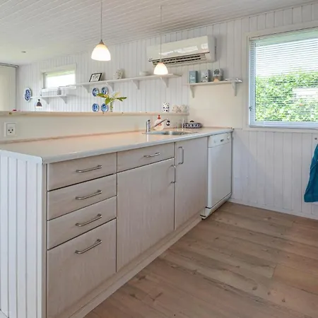 Dom wakacyjny Beautiful In With Kitchen